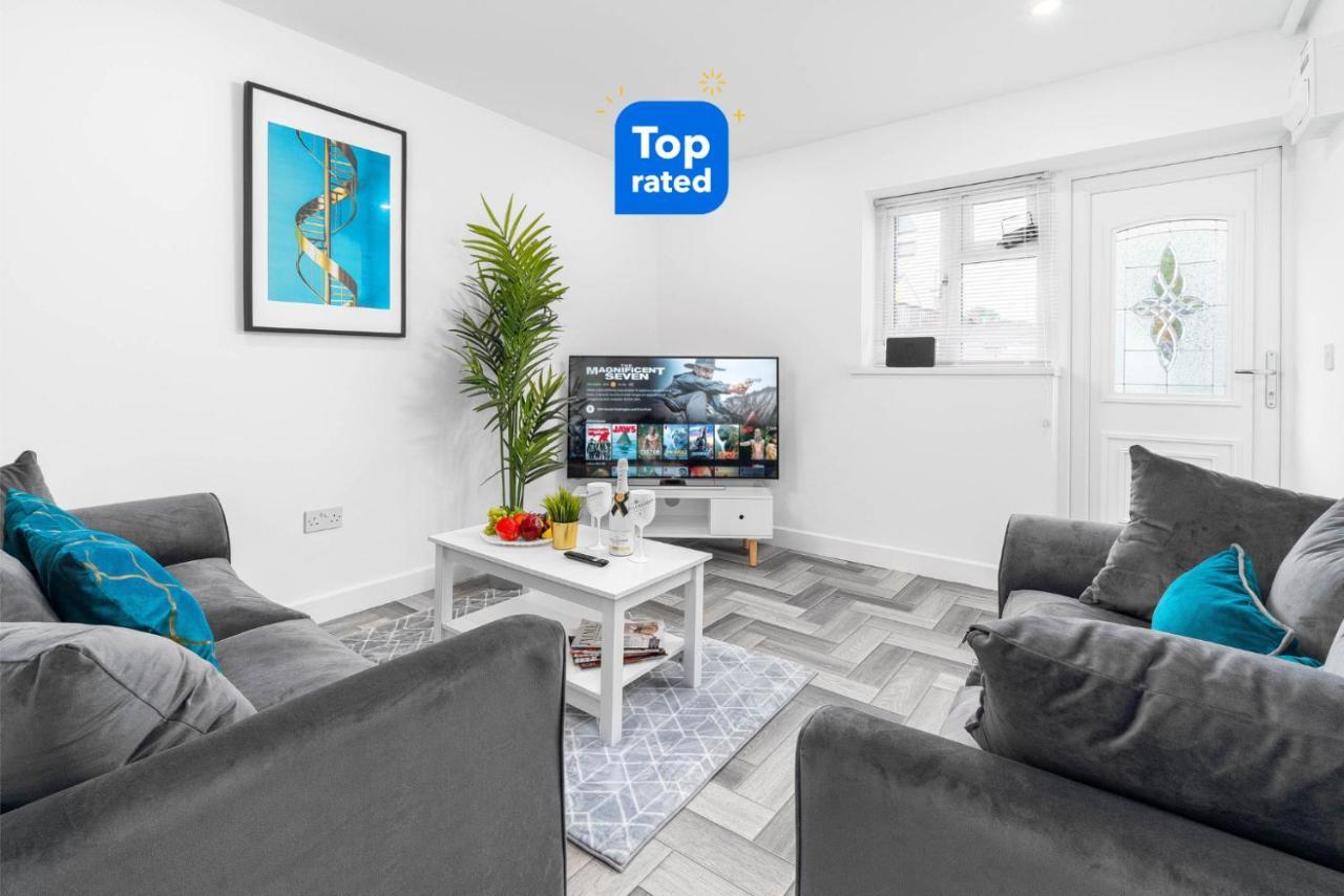 5 Bedroom House - 10 Guests - Multiple Off Street Parking - Garden - Smart Tv - Wifi - Contractors - Families - Groups Birmingham Kültér fotó