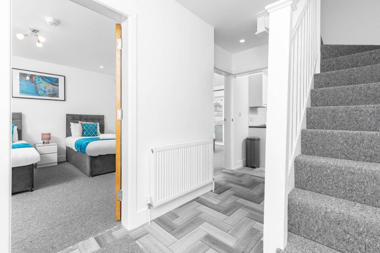 5 Bedroom House - 10 Guests - Multiple Off Street Parking - Garden - Smart Tv - Wifi - Contractors - Families - Groups Birmingham Kültér fotó
